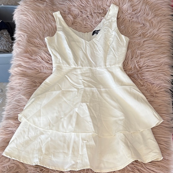 Lulus Dresses & Skirts - Lulus Women’s Dress
